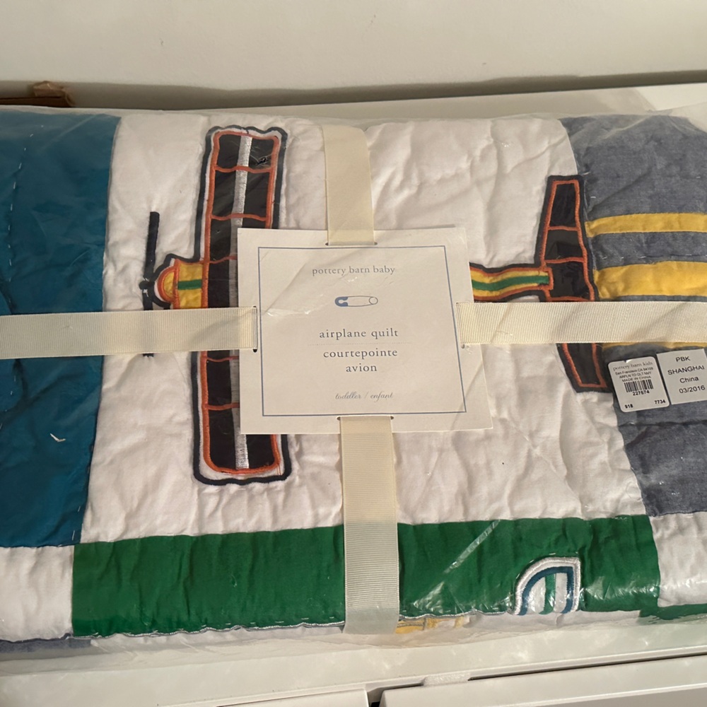 NEW Pottery Barn Baby Kids Airplane Quilt Toddler Infant Crib 36 X 50 Navy Green